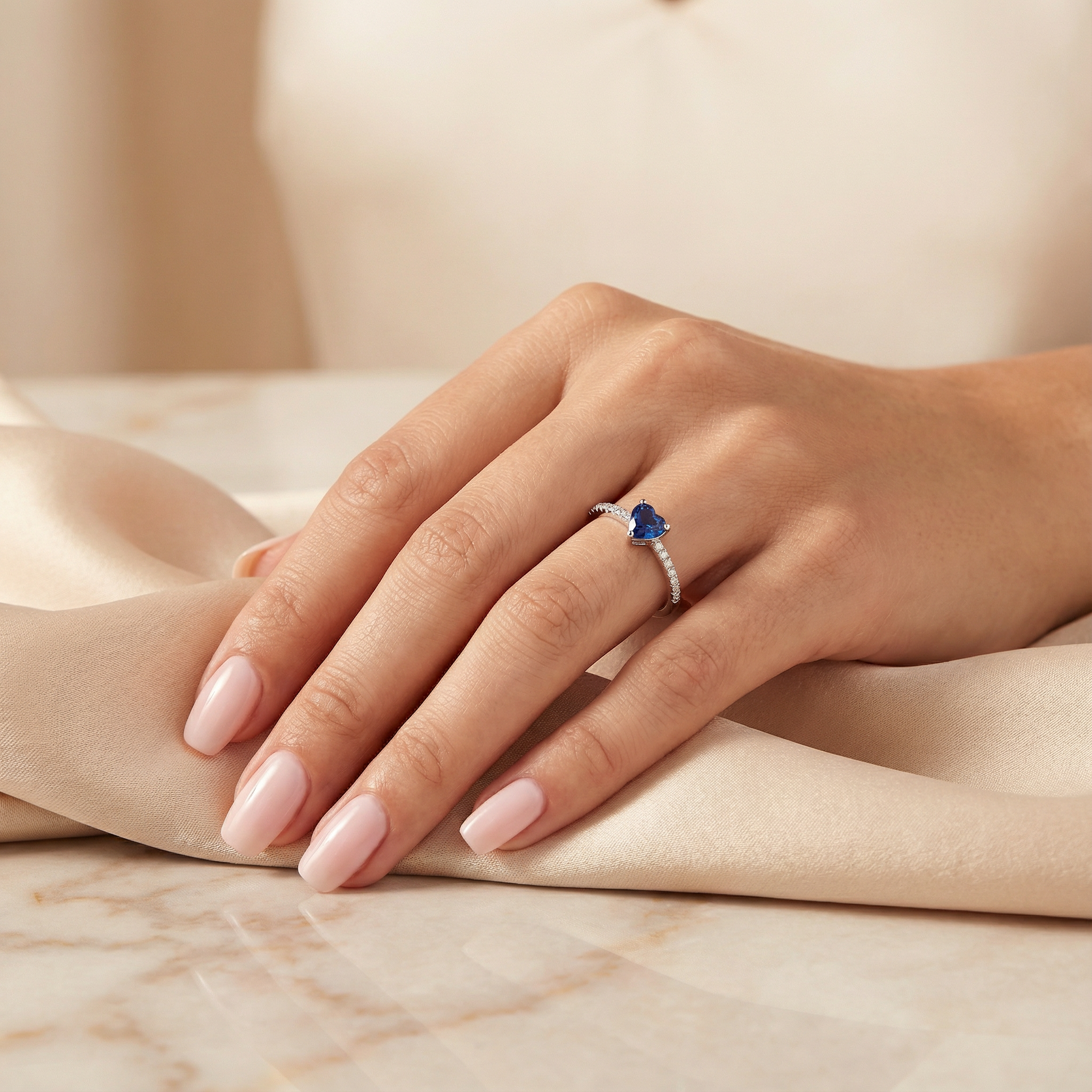 Anillo Corazón Zafiro