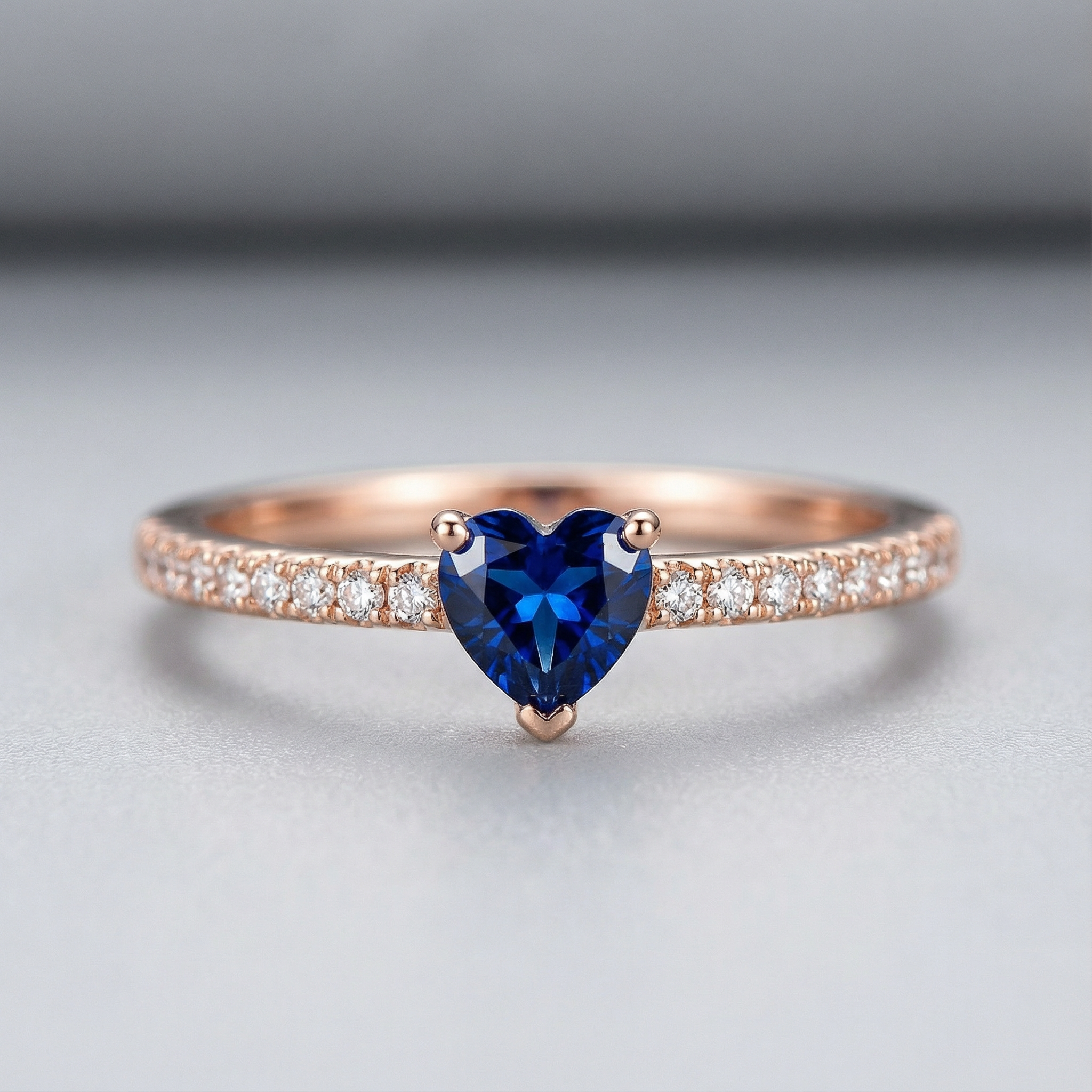 Anillo Corazón Zafiro