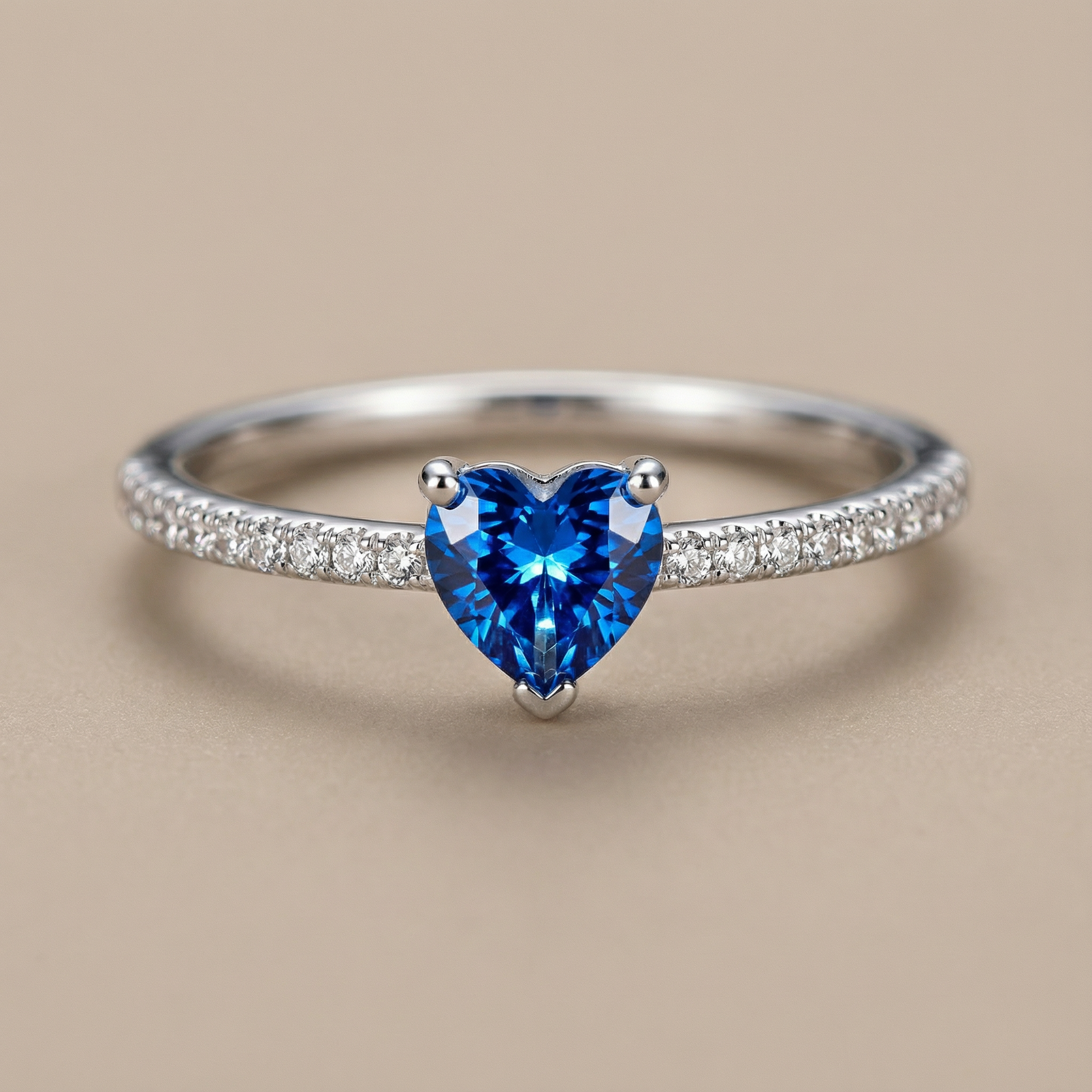 Anillo Corazón Zafiro